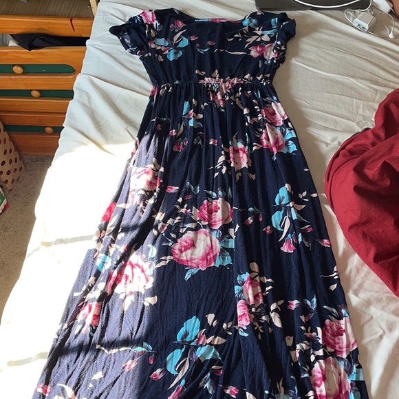 Floral Maxi Dress - Picture 2 of 5